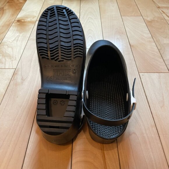 UNWORN Calzuro Clogs - Picture 4 of 4